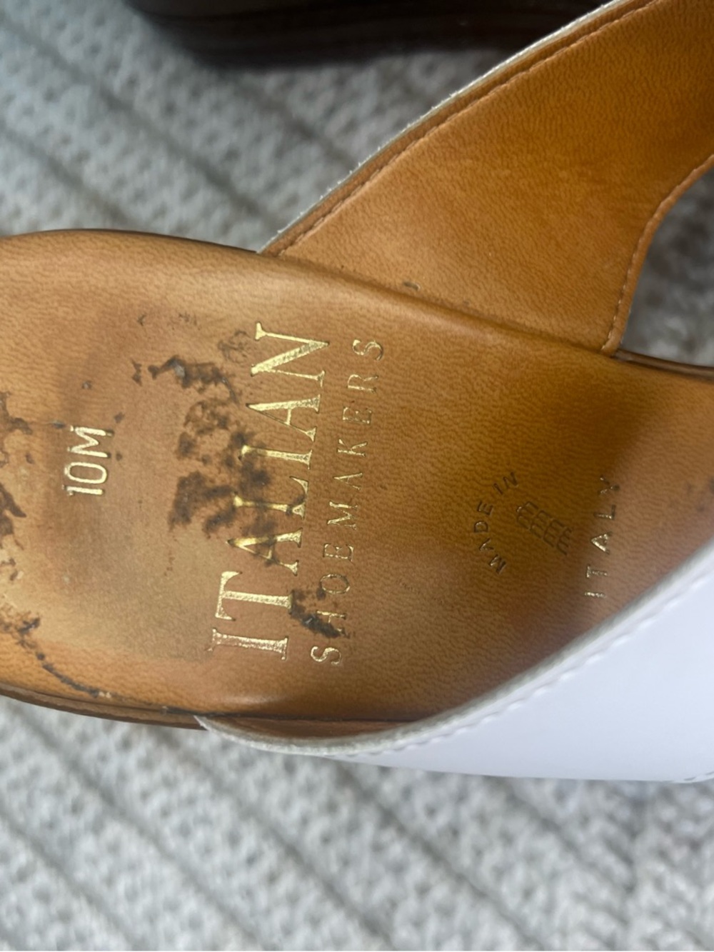 Italian Shoemakers White Wedge Sandals Gold Buckle Detail Size 10M - Picture 5 of 9